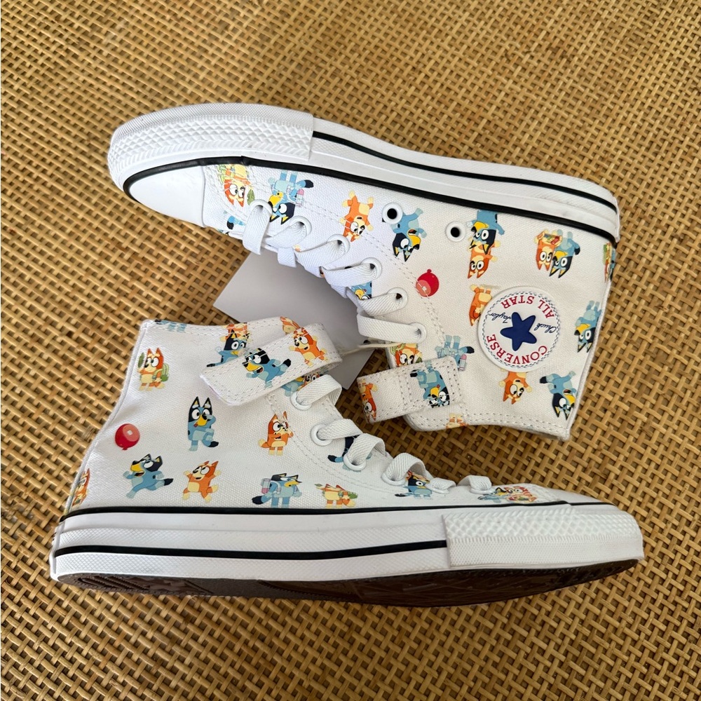 Converse Chuck Taylor Bluey and Bingo High Top Velcro Sneakers Size 2 NWOB Kids
